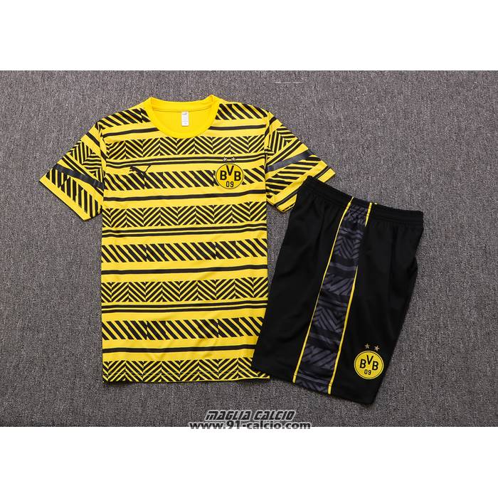 Tuta da Track
 Borussia Dortmund Manica Corta
 2022-2023 Giallo
 - Pantaloncini
